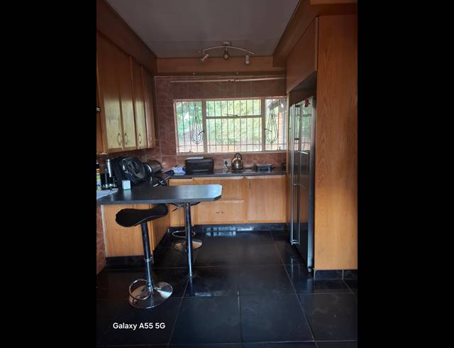 3 BEDROOM FREEHOLD FOR SALE IN CLARINA